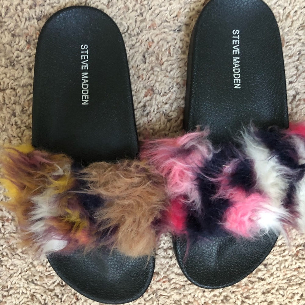 Steve Madden slippers